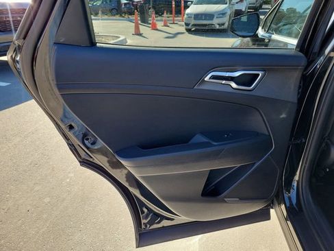 Used 2024 Kia Sportage LX image 29