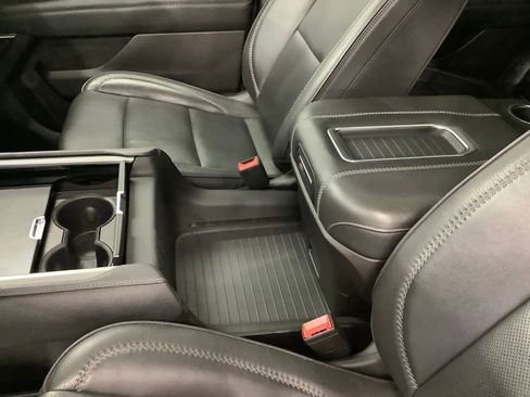 Used 2021 GMC Yukon Denali w/ Denali Premium Package AWD/4WD image 25