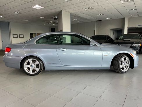 Used 2009 BMW 328i Convertible image 16