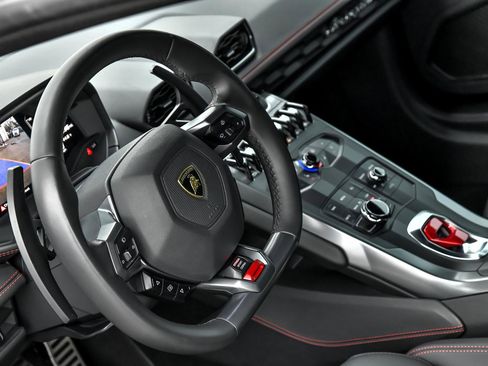 Used 2018 Lamborghini Huracan LP 580-2 image 21