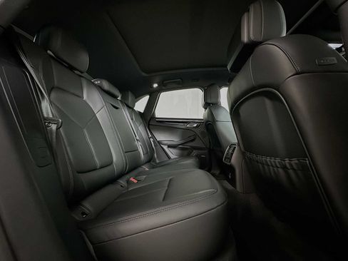 Certified 2026 Porsche Macan AWD/4WD image 28