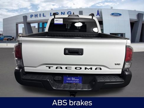 Used 2021 Toyota Tacoma TRD Off-Road AWD/4WD image 6