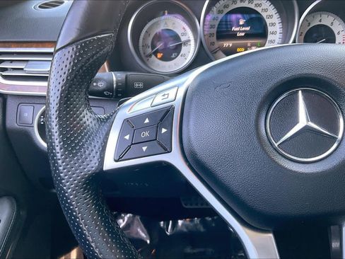 Used 2014 Mercedes-Benz E 350 4MATIC Sedan image 23