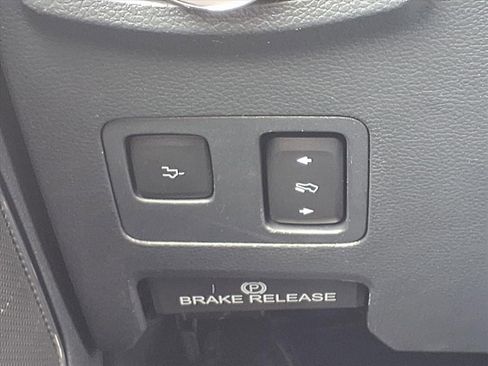 Used 2022 Ford F350 Lariat w/ Lariat Ultimate Package image 13