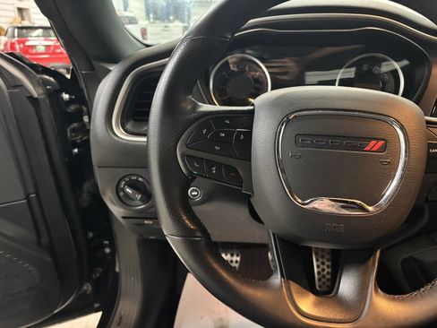 Used 2019 Dodge Challenger R/T RWD image 14