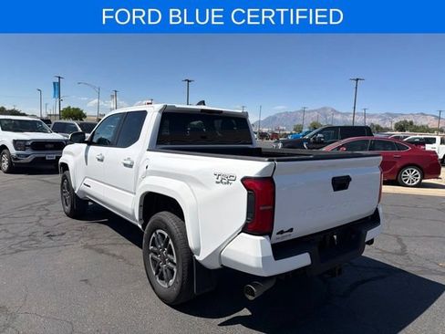Used 2024 Toyota Tacoma TRD Sport AWD/4WD image 13