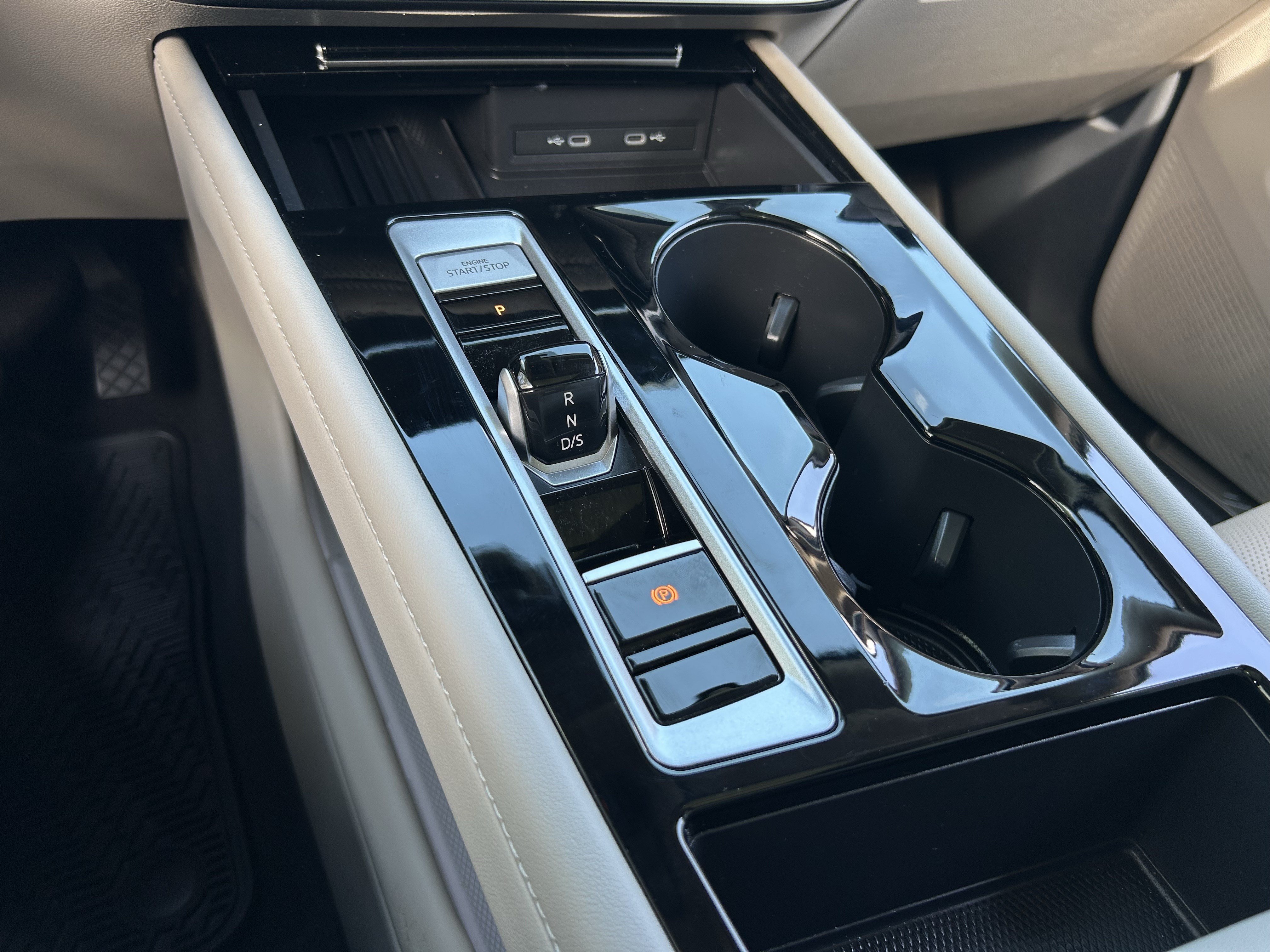 Certified 2025 Volkswagen Atlas SE w/ Panoramic Sunroof Package FWD image 24