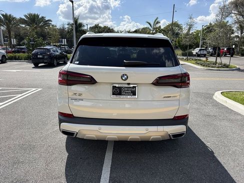 Used 2022 BMW X5 sDrive40i w/ Premium Package image 3