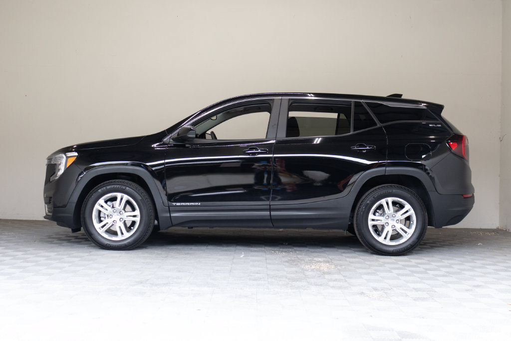 Used 2022 GMC Terrain SLE FWD image 7