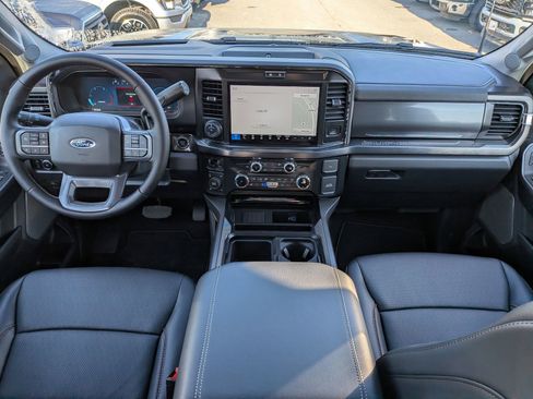 Certified 2026 Ford F250 Lariat w/ Black Appearance Package image 9