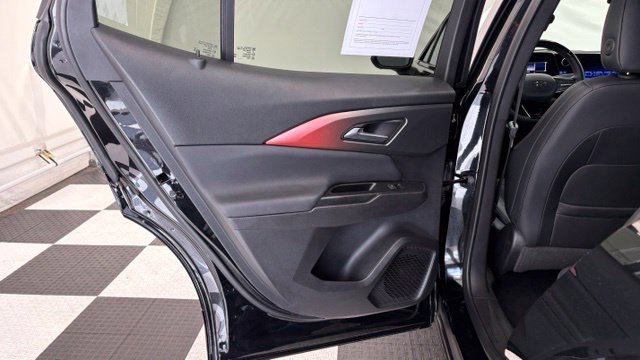 Used 2024 Chevrolet Equinox EV RS FWD image 18