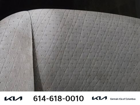 Used 2015 Toyota Sienna LE FWD image 27