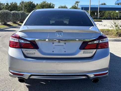 Used 2017 Honda Accord Sport Special Edition image 10