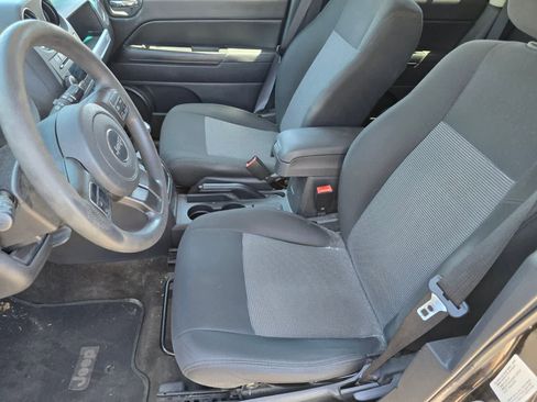 Used 2014 Jeep Compass Sport w/ Power Value Group AWD/4WD image 16