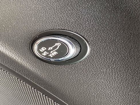 Used 2023 Buick Envision Preferred w/ Sport Touring Package AWD/4WD image 28