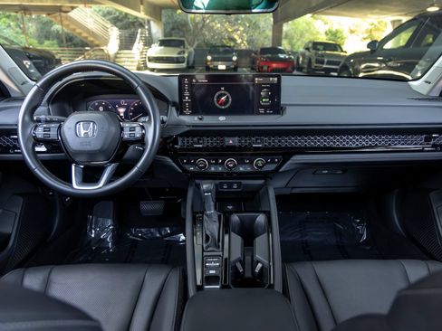 Used 2023 Honda Accord Touring image 38