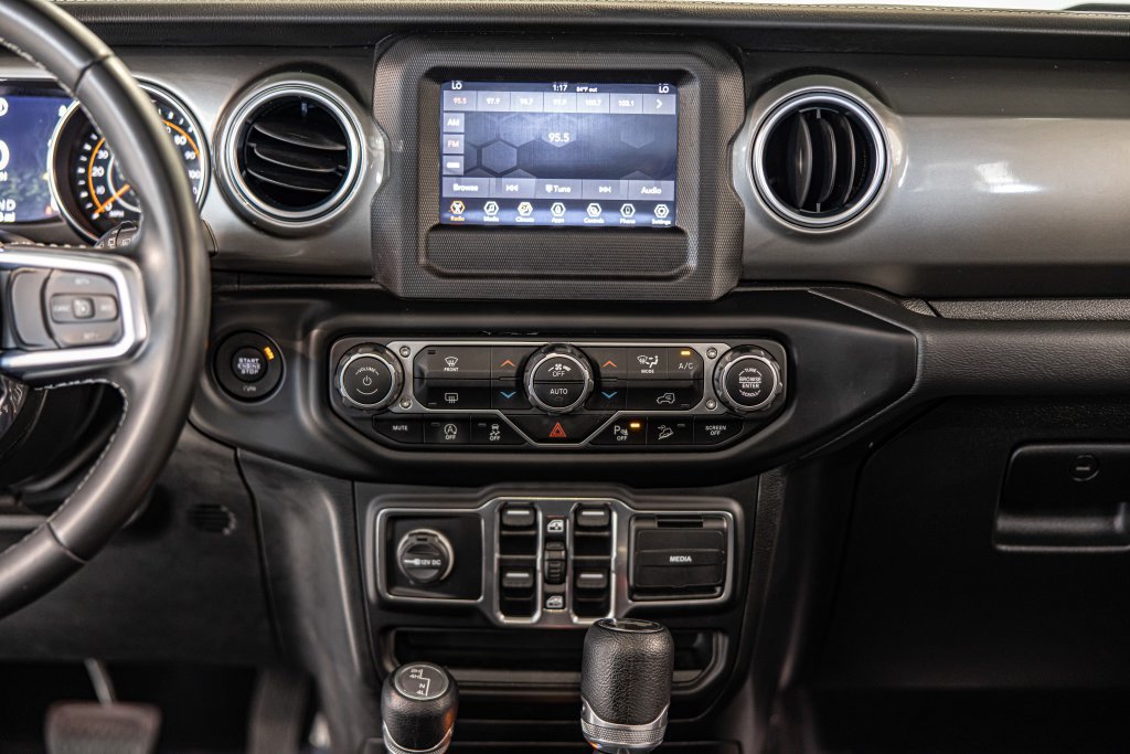 Used 2021 Jeep Wrangler Unlimited Sahara w/ Safety Group AWD/4WD image 33