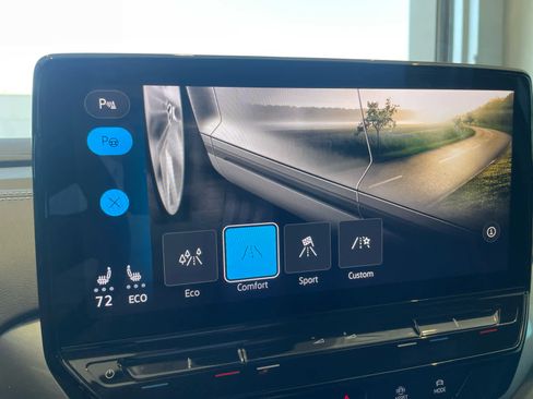 Used 2023 Volkswagen ID.4 Pro S image 22