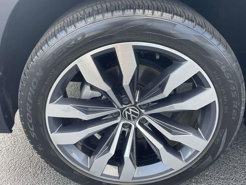 Used 2023 Volkswagen Atlas Cross Sport SEL Premium R-Line image 8