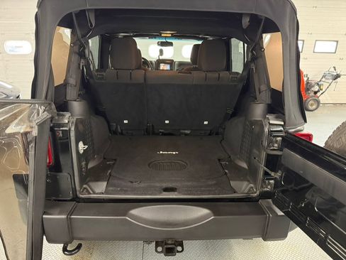 Used 2016 Jeep Wrangler Unlimited Sport w/ Quick Order Package 24S image 28