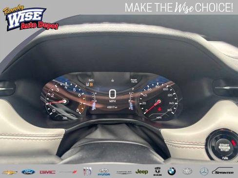 Used 2025 Jeep Compass Limited AWD/4WD image 9