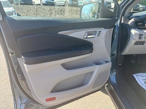 Used 2022 Honda Pilot Special Edition image 11