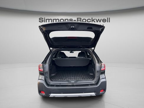 Used 2023 Subaru Outback Limited image 8