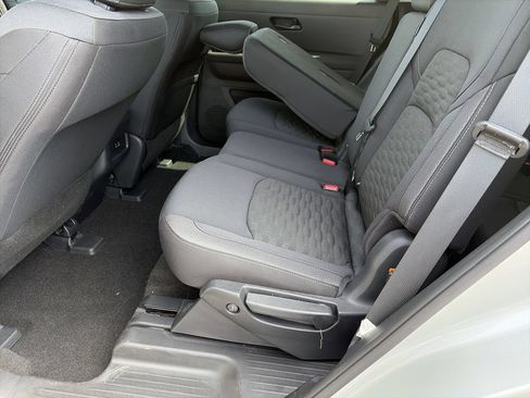 Certified 2025 Nissan Pathfinder S FWD image 24