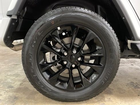 Used 2021 Jeep Wrangler Unlimited Sahara image 27