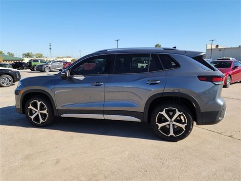 New 2025 Volkswagen Tiguan SE image 7