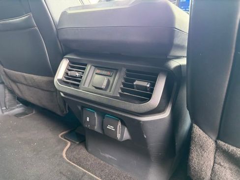 Used 2023 Ford F150 Platinum RWD image 11