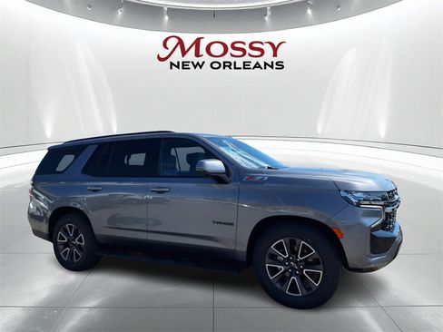 Used 2021 Chevrolet Tahoe Z71 w/ Z71 Off-Road Package image 3