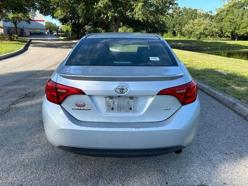 Used 2019 Toyota Corolla SE FWD image 5