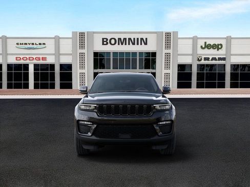 New 2025 Jeep Grand Cherokee Limited w/ Black Appearance Package image 6