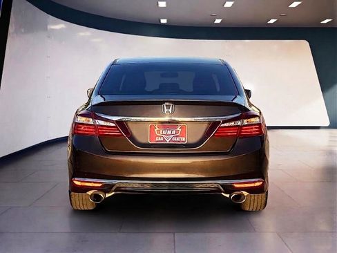 Used 2017 Honda Accord Sport Special Edition image 4