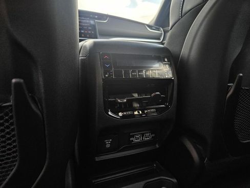 New 2025 Jeep Grand Cherokee L Limited image 31