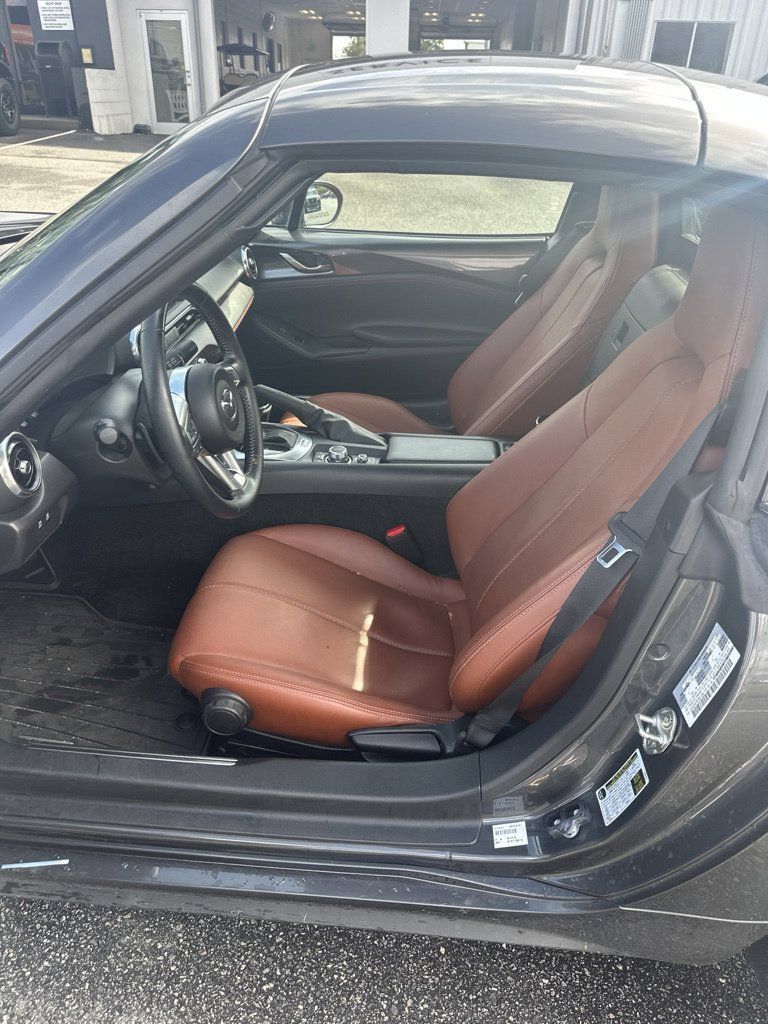 Used 2023 MAZDA MX-5 Miata Grand Touring RWD image 9
