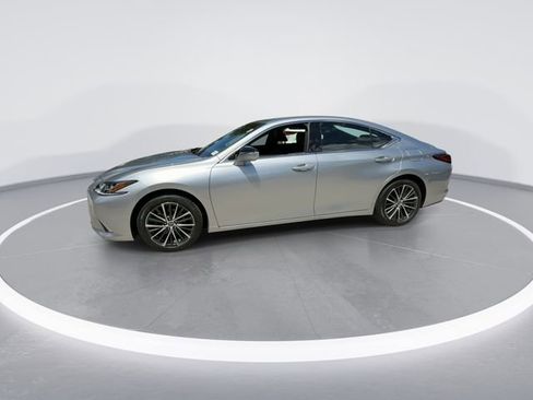 Used 2025 Lexus ES 350 w/ Premium Package FWD image 4