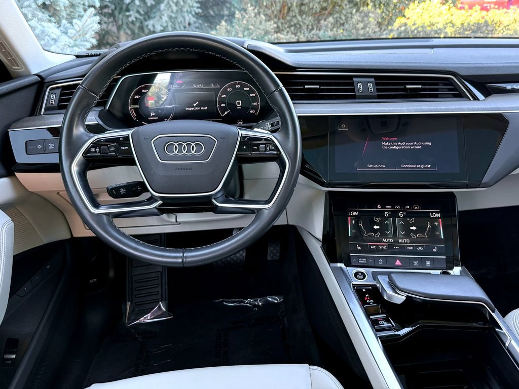 Used 2024 Audi Q8 e-tron Premium AWD/4WD image 27