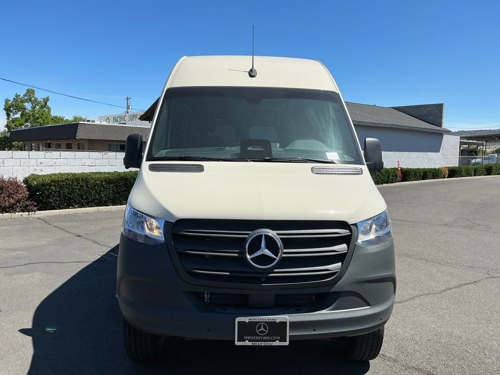 New 2026 Mercedes-Benz Sprinter 2500 image 4
