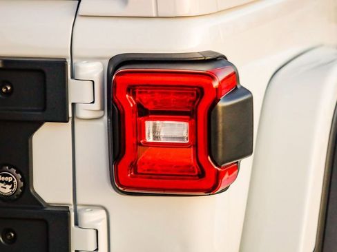 New 2026 Jeep Wrangler Unlimited Rubicon image 10