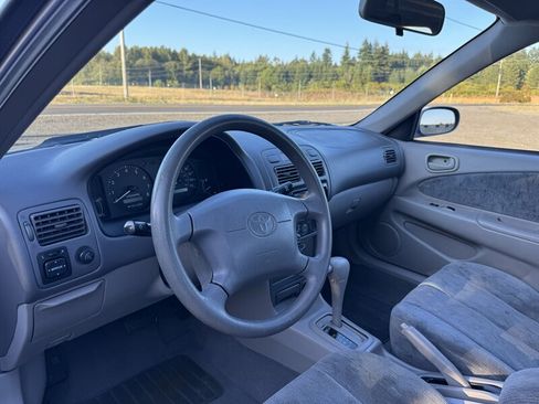 Used 1998 Toyota Corolla LE FWD image 10