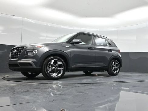Used 2024 Hyundai Venue SEL FWD image 46
