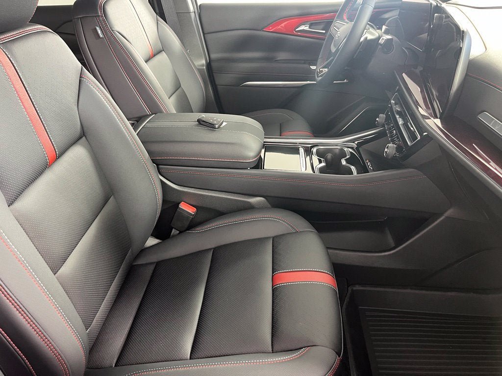 New 2027 Chevrolet Traverse RS w/ LPO, Floor Liner Package AWD/4WD image 16
