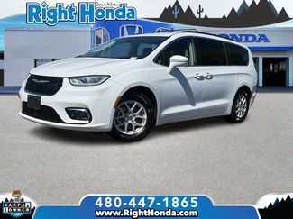 Used 2022 Chrysler Pacifica Touring-L video 1