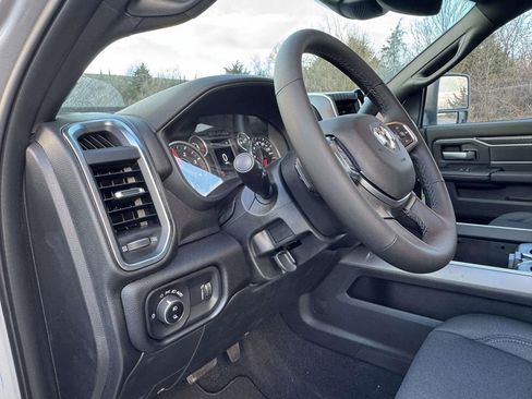New 2026 RAM 2500 Big Horn AWD/4WD image 2