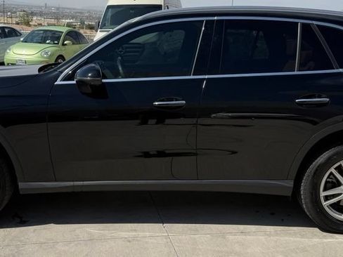 Used 2023 Mercedes-Benz GLC 300 image 6