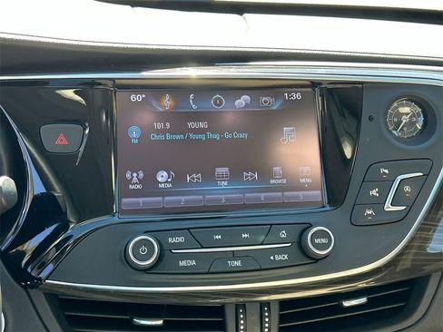 Used 2020 Buick Envision Premium w/ Driver Confidence Package image 26