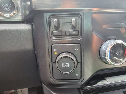 Used 2024 Ford F250 Lariat AWD/4WD image 22