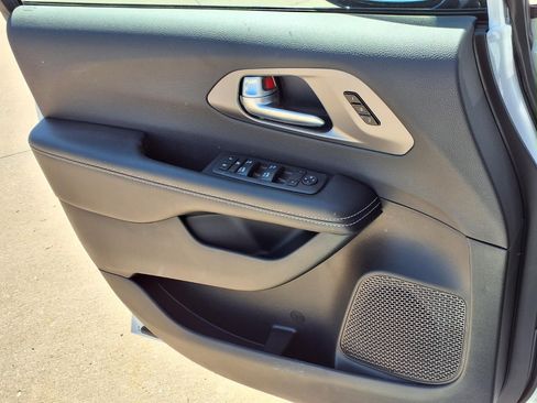 New 2026 Chrysler Pacifica Select FWD image 14